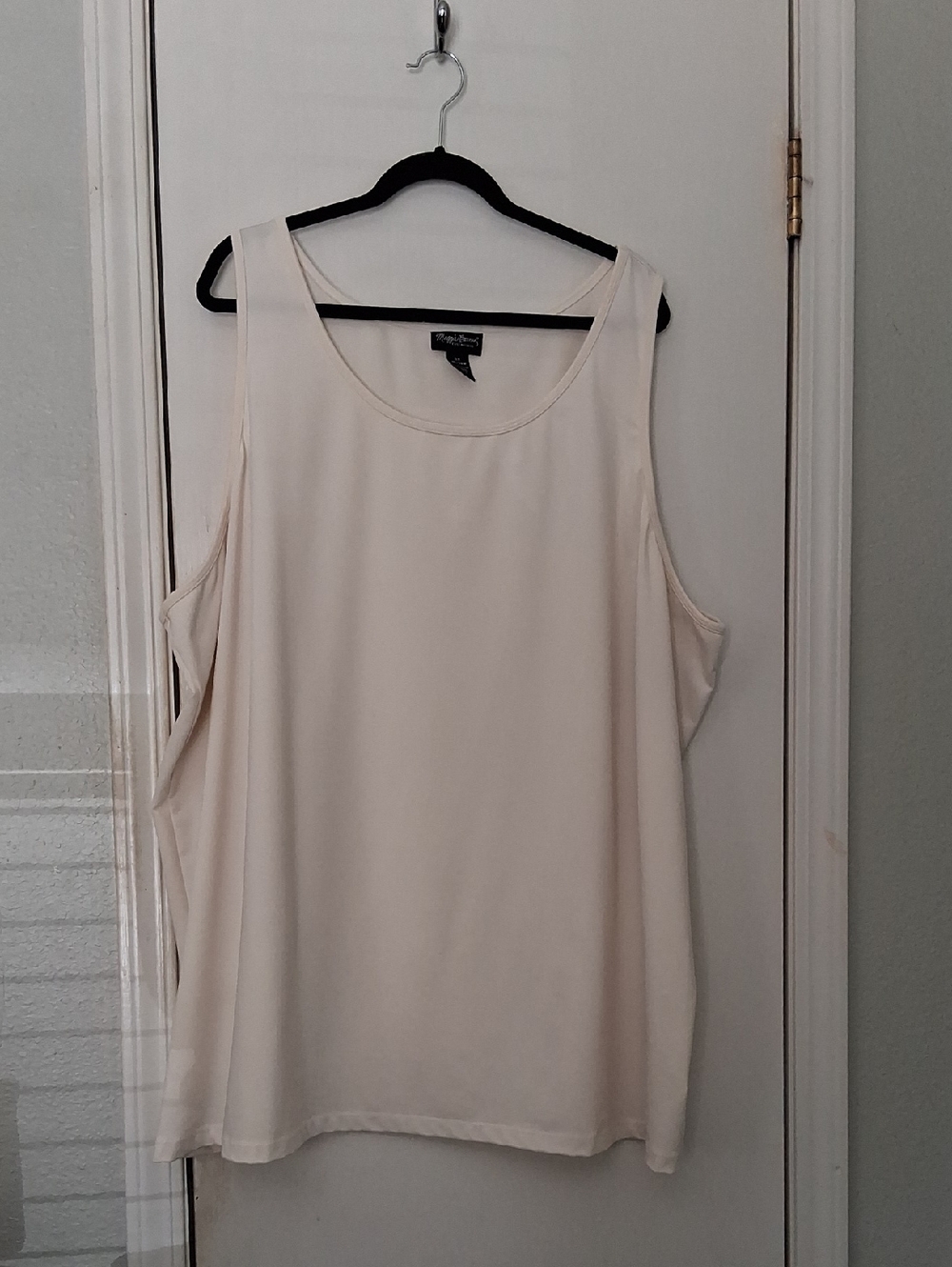 Maggie Barnes Essentials Ivory Off-white Scoop Neck Sleeveless Tank Top 5X